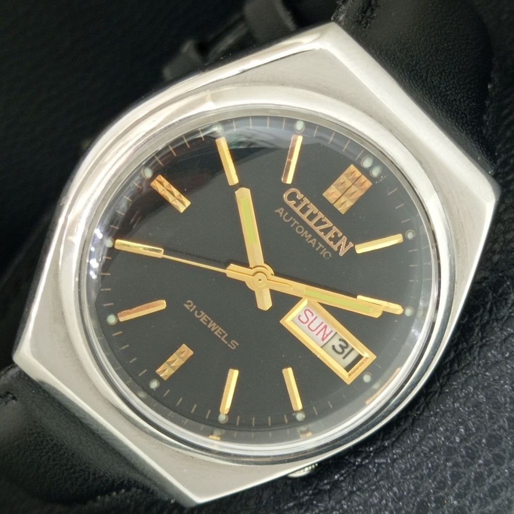 Vintage 1974 Citizen Automatic Mens Silver Watch WDaydate  Gold Accents